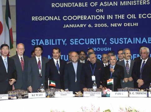A group photo of Ministers, Ambassadors and Dignitaries from Iran, Japan, Malaysia, Oman, Qatar, UAE, China attending the Round Table of Asian Ministers on Regional Cooperation in the oil Economy, wi…