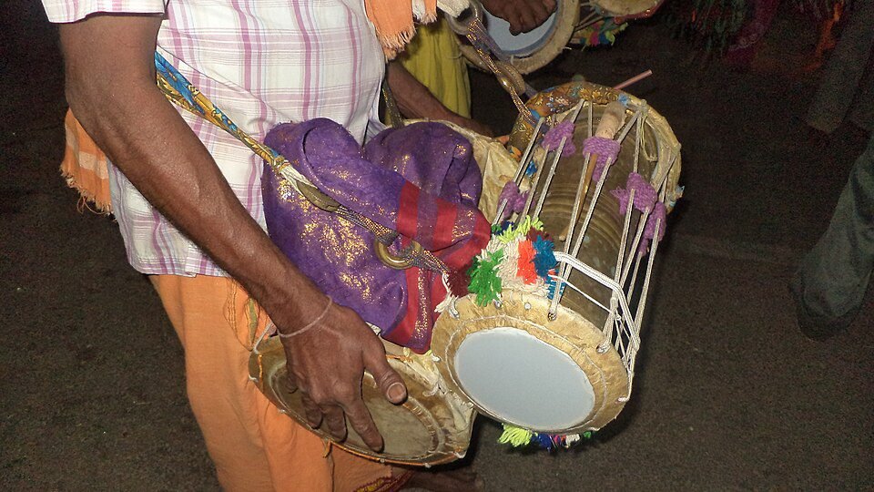 A_close-up_of_Pambai_1