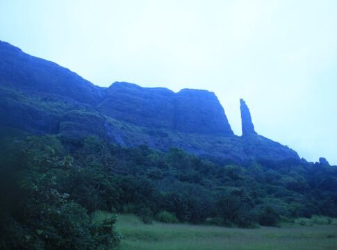 Jivdhan is a hill fortress situated 1 km near the modern day town of Ghatghar in Junnar Taluka of Pune district in Maharashtra, India. Jivdhan is a hill fortress situated 1 km near the modern day town of Ghatghar in Junnar Taluka of Pune district in Maharashtra, India.