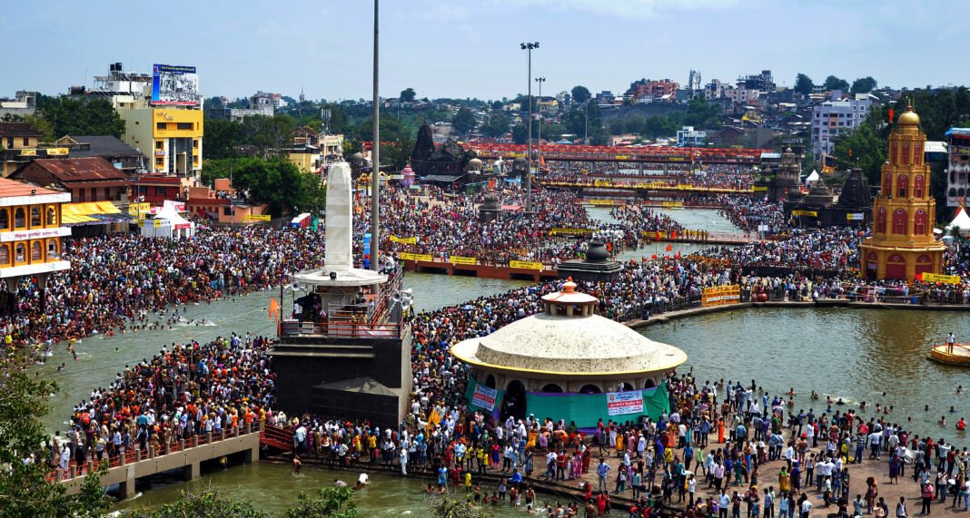 Nashik Kumbh Mela Authority Denies Irregularities in Dustbin Procurement Amid AAP Allegations Nashik Kumbh Mela Authority Denies Irregularities in Dustbin Procurement Amid AAP Allegations