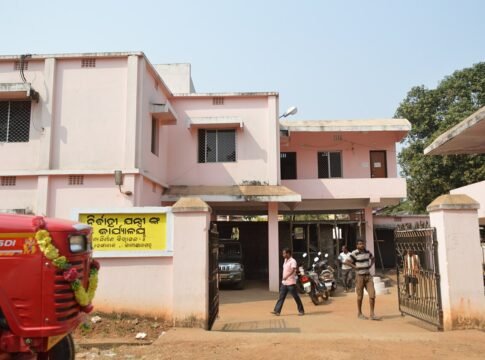 Photographed in West Bengal.