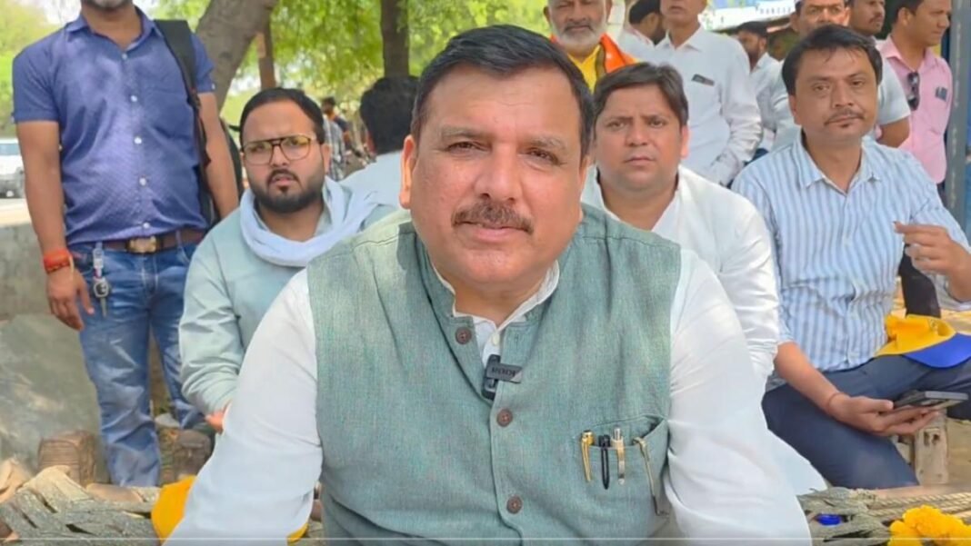 AAP foot march arrives in Hathras; Sanjay Singh slams Centre for unemployment, divisive politics AAP foot march arrives in Hathras; Sanjay Singh slams Centre for unemployment, divisive politics