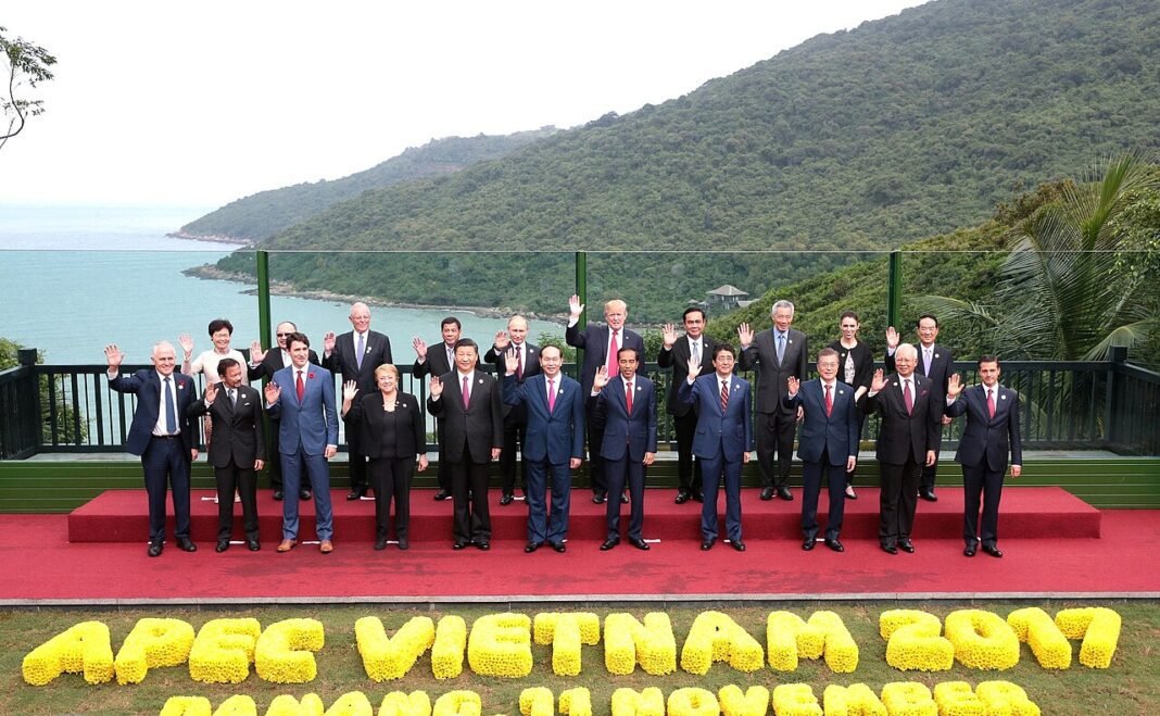 Vietnam’s President To Lam Meets Xi Jinping in Beijing, Emphasizes Stronger Ties The 25th APEC Economic Leaders' Meeting participants.