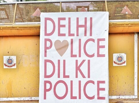 The new Delhi Police banner released amid the COVID-19 pandemic on 23 April 2020. Also used on Delhi Police social media accounts. The new Delhi Police banner released amid the COVID-19 pandemic on 23 April 2020. Also used on Delhi Police social media accounts.