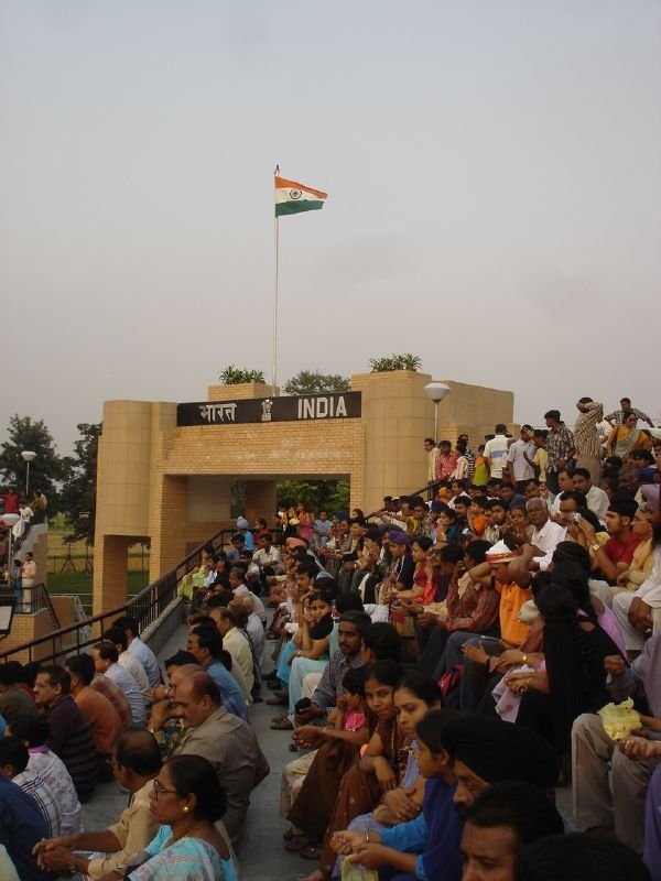 Uttar Pradesh Court Sentences Two British Nationals to Six Months for Illegal Entry from Nepal at Waga border crossing