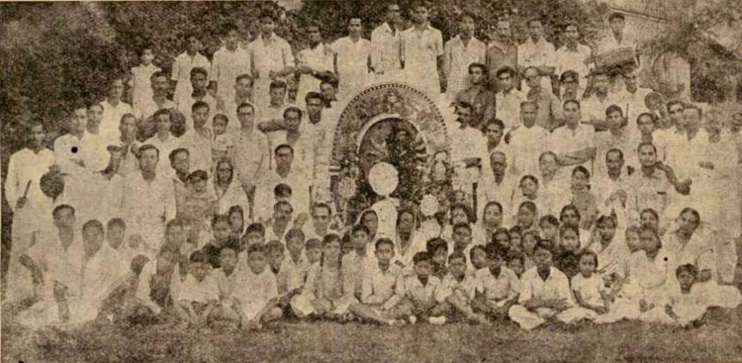 Uttar Pradesh Enhances Sewerage Systems to Combat River Pollution Durga Puja in Bareilly, Uttar Pradesh organized by Bengali Hindu diaspora, c.1952
