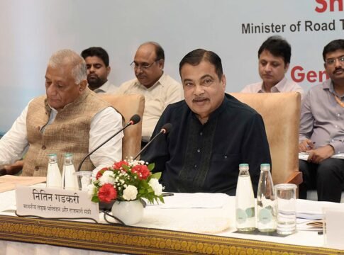 The Union Minister for Road Transport and Highways, Shri Nitin Gadkari chairs at the Plenary session of meeting of all ROs/PDs/EDs of MORTH/NHAI/NHIDCL, in New Delhi on September 04, 2023. The Minist…