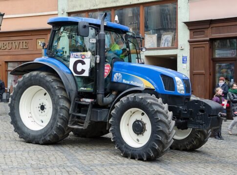 Tractor New Holland TS135A Tractor New Holland TS135A