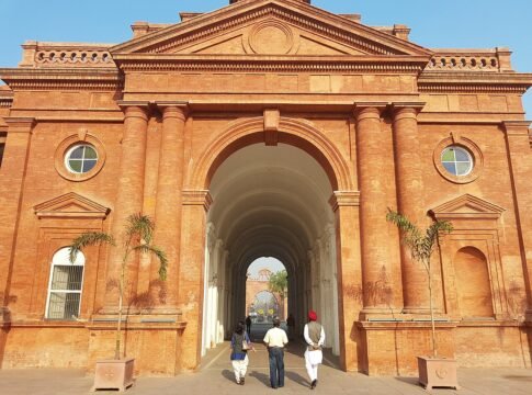 It's a brand new, and breakkie done, the order of business for this morning is a heritage walk into the congested old town district of Amritsar. Our guide will meet us near the Amritsar Town Hall, of…