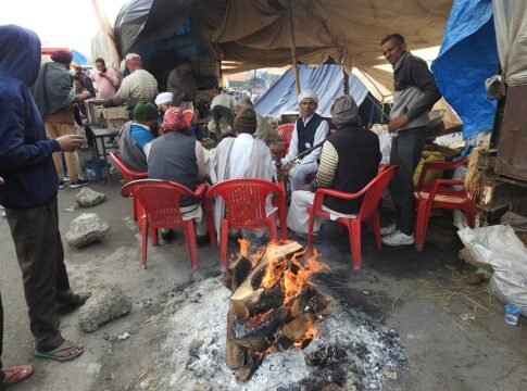 2020 Indian farmers' protest , Singhu Border , Delhi , India.The protest is an ongoing protest against the three farm acts which were passed by the Parliament of India in September 2020. These acts h… 2020 Indian farmers' protest , Singhu Border , Delhi , India.The protest is an ongoing protest against the three farm acts which were passed by the Parliament of India in September 2020. These acts h…
