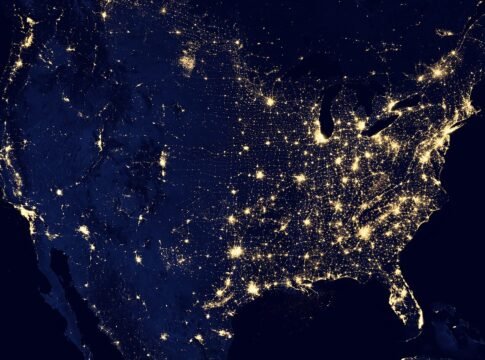 NASA image acquired April 18 - October 23, 2012 This image of the United States of America at night is a composite assembled from data acquired by the Suomi NPP satellite in April and October 2012. T… NASA image acquired April 18 - October 23, 2012 This image of the United States of America at night is a composite assembled from data acquired by the Suomi NPP satellite in April and October 2012. T…