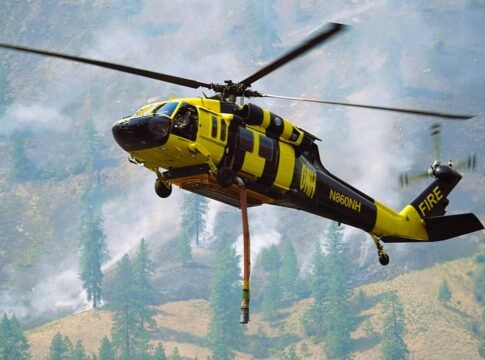 Northwest Helicopters Sikorsky UH-60A Black Hawk firefighting helicopter, Northwest Helicopters Sikorsky UH-60A Black Hawk firefighting helicopter,