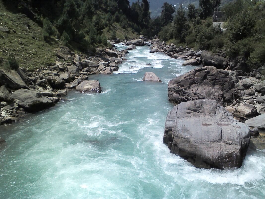 Jammu and Kashmir: Body of Srinagar Youth Retrieved from Nallah Sindh After Two-Day Search River Nallah Sindh, in Ganderbal of Kashmir Valley. Seen from a foothpath bridge at Gund
