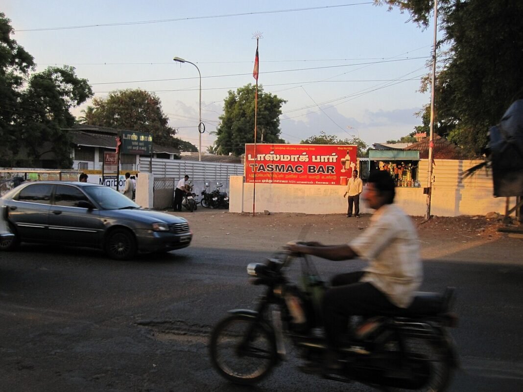 Tamil Nadu Mandates Uniforms for TASMAC Employees from November 15 Front view of a TASMAC bar in Kavundampalayam, Coimbatore, Tamil Nadu. This is only the bar, the retail outlet is a few hundred feet from it.