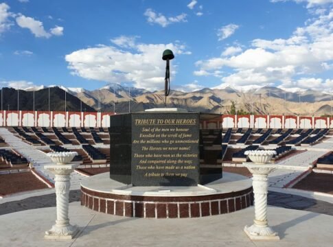 The Kargil War Memorial honor fallen soldiers with mountainous backdrop in Ladakh. The Kargil War Memorial honor fallen soldiers with mountainous backdrop in Ladakh.