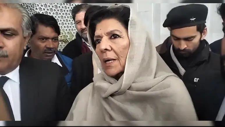Pakistan Detains Imran Khan’s Sister Ahead of PTI Protest Pakistan Detains Imran Khan’s Sister Ahead of PTI Protest