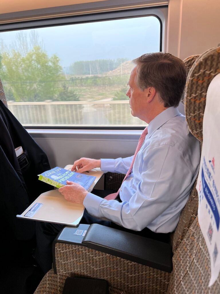 Ambassador Nicholas Burns: Being transported to Tianjin 天津 via 复兴号 and by the creativity of Cixin Liu 刘慈欣 and his ”The Three Body Problem” 《三体》.