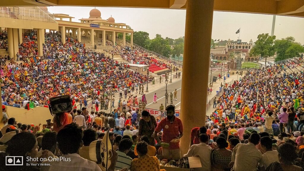 Attari-Wagah border is a daily military practice that the security forces of India (Border Security Force, BSF) and Pakistan (Pakistan Rangers) have jointly followed since 1959..The drill is characte…