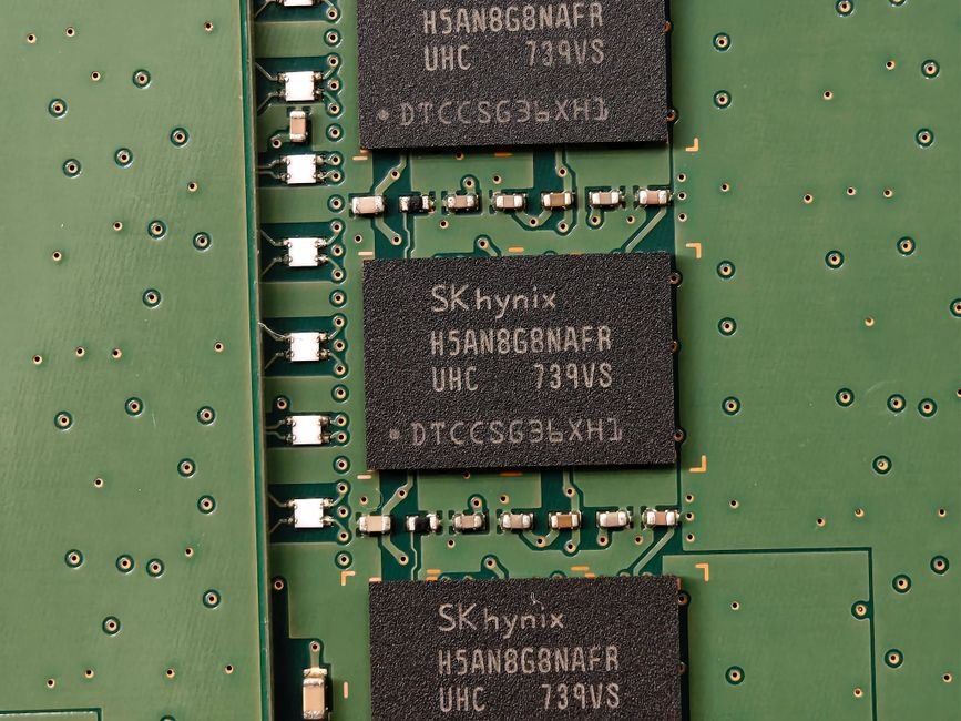 ‘SNL U.K.’ Weekend Update Mocks Shane Gillis’s Controversial ‘SNL’ Appearance Detailed view of SK hynix DRAM chips on a green circuit board featuring electronic components.